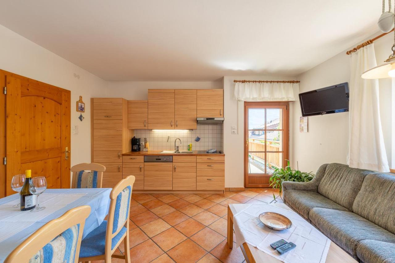 Apartamento Haus Bellutti Termeno Exterior foto